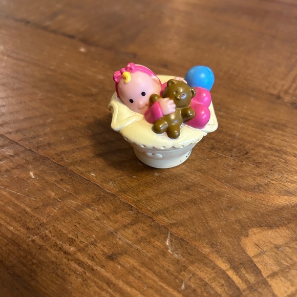 Fisher Price Little People baby girl as is - Picture 1 of 6